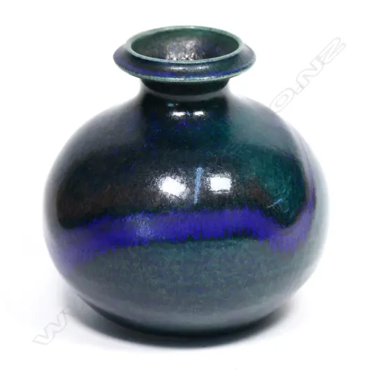 Graeme Storm stoneware vase