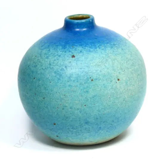 Graeme Storm stoneware spherical vase
