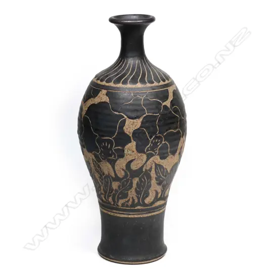 Graeme Storm stoneware baluster vase