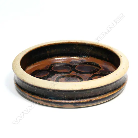 Graeme Storm stoneware shallow bowl