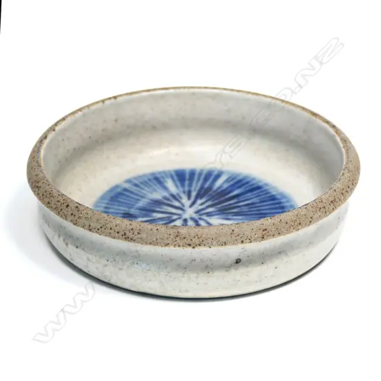 Graeme Storm stoneware shallow bowl