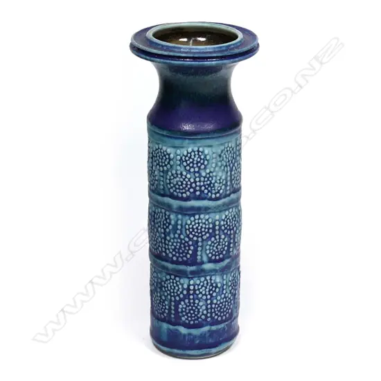 Graeme Storm stoneware narrow cylinder vase