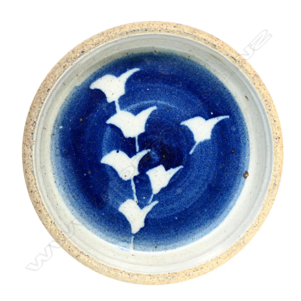 Graeme Storm stoneware shallow bowl Image 1++