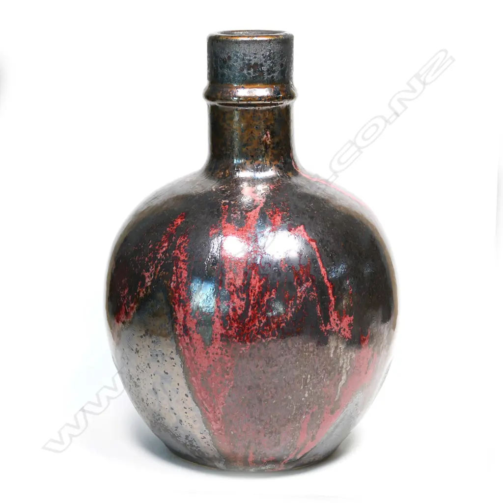 Graeme Storm stoneware vase Image 1++