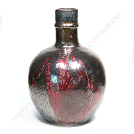 Graeme Storm stoneware vase