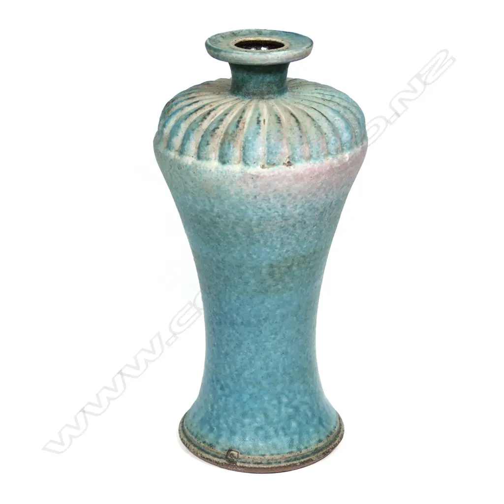 Graeme Storm baluster vase Image 1++