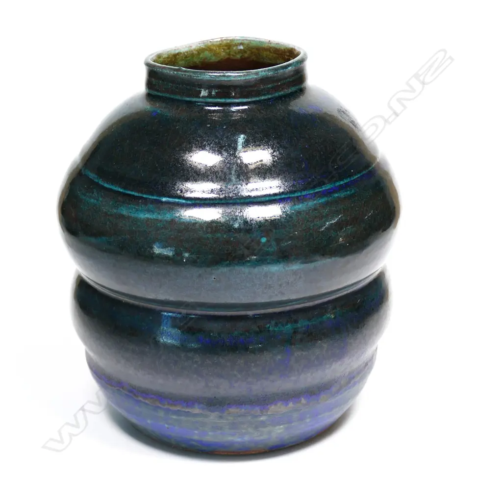 Graeme Storm stoneware vase Image 1++