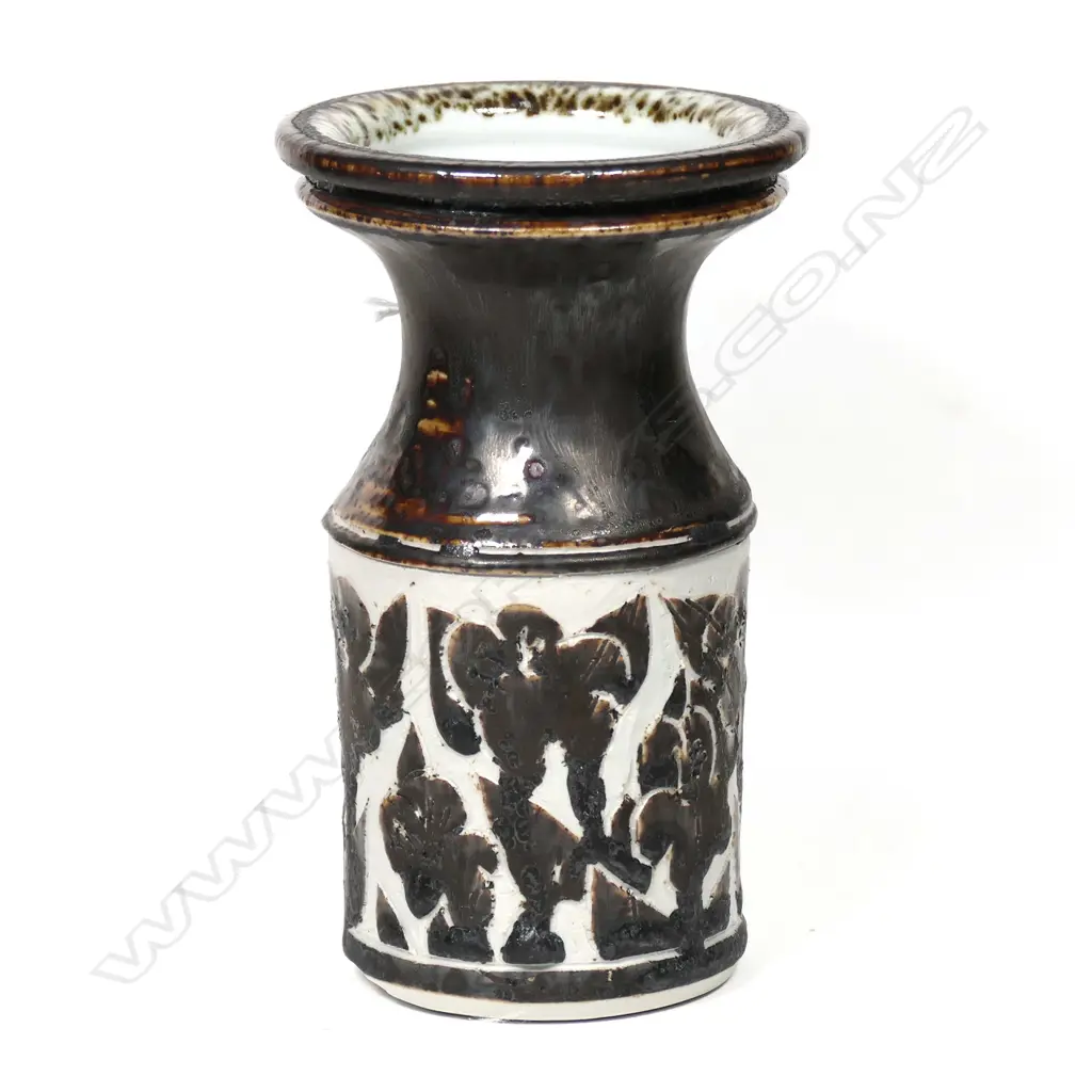 Graeme Storm stoneware vase Image 1++