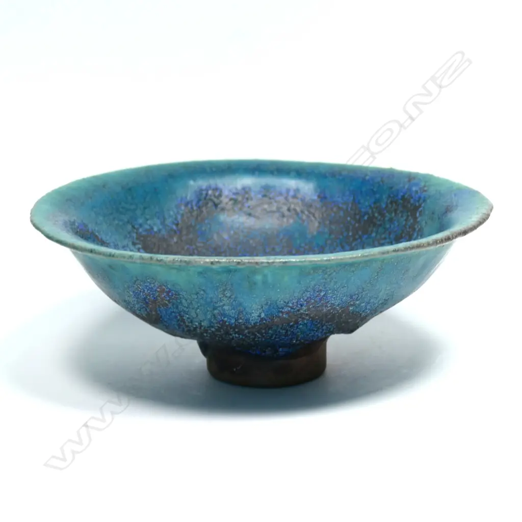 Graeme Storm stoneware pinch pot Image 1++