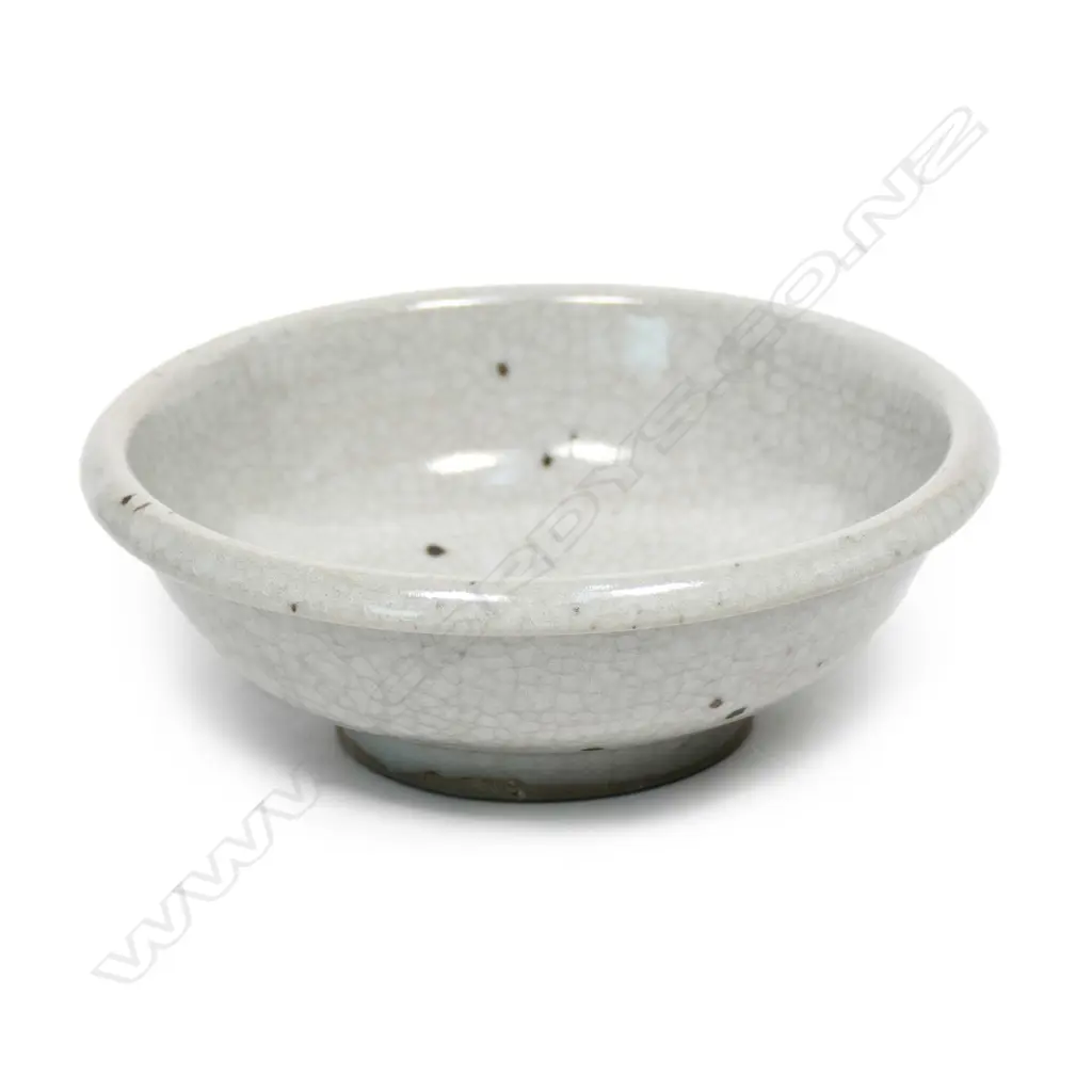 Graeme Storm stoneware bowl Image 1++