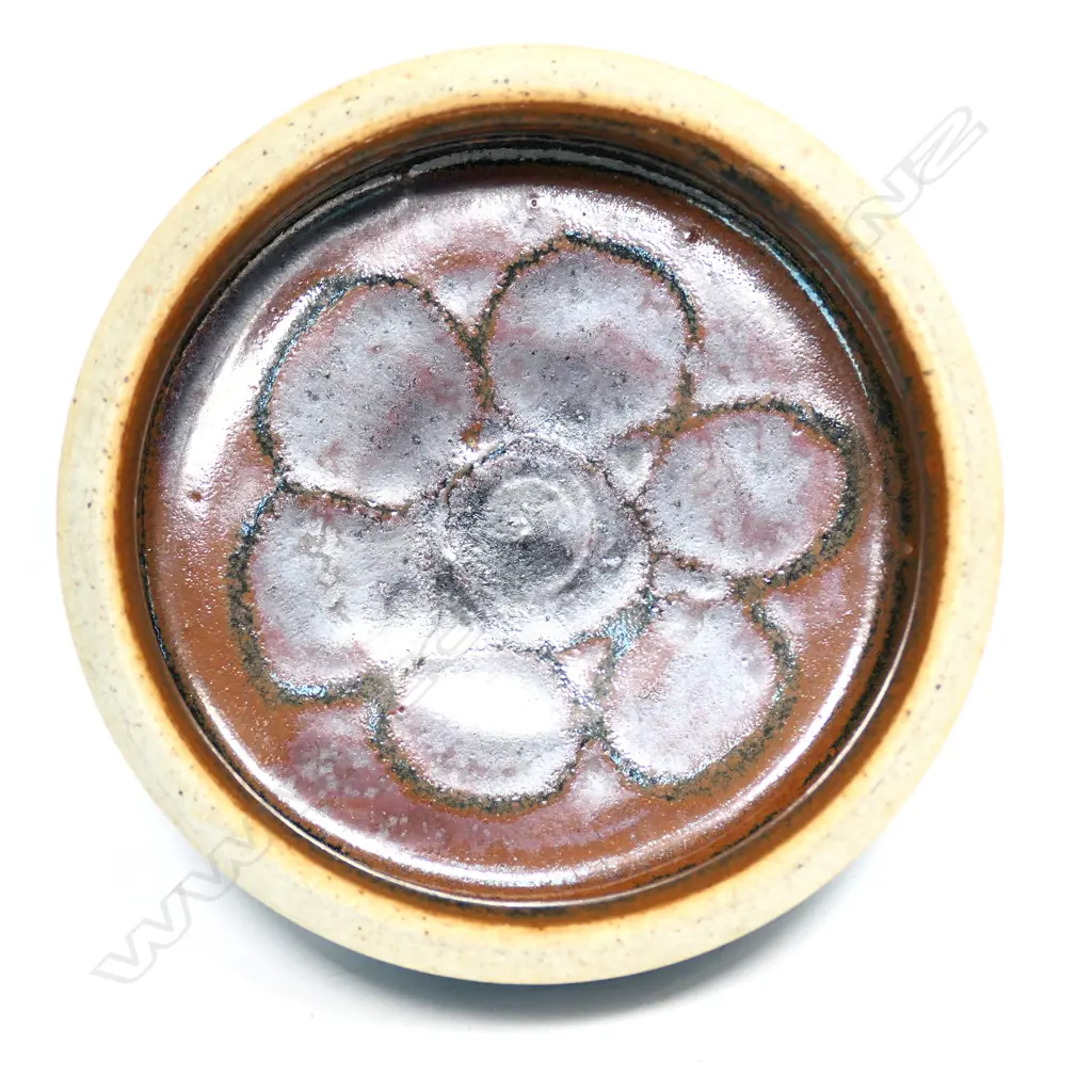 Graeme Storm stoneware bowl Image 1++