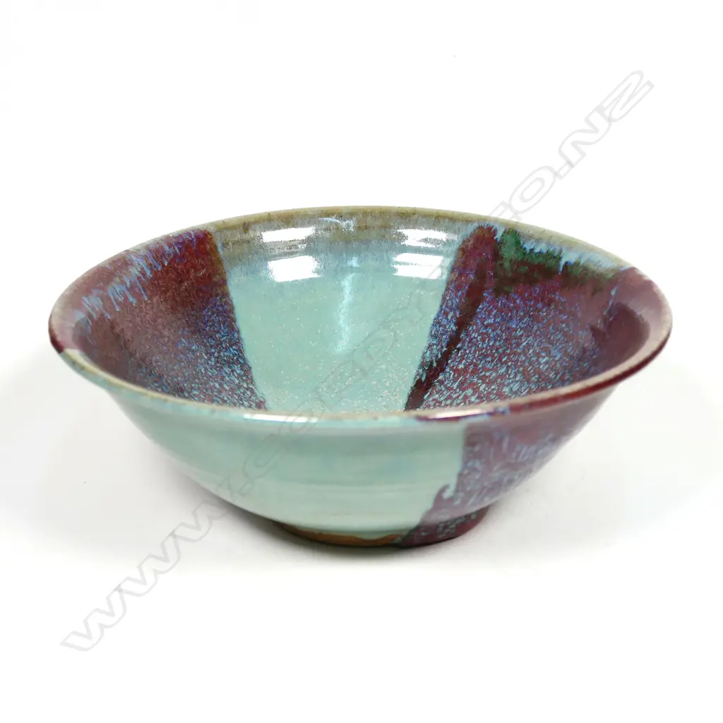 Graeme Storm stoneware bowl Image 1++