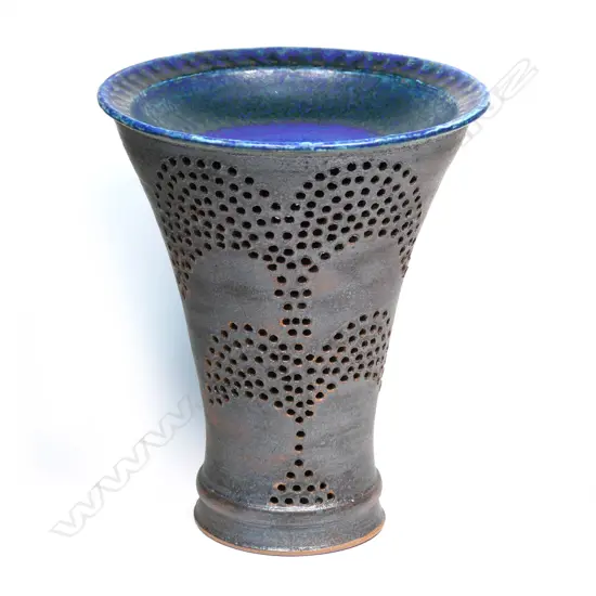 Graeme Storm stoneware raised flared bowl