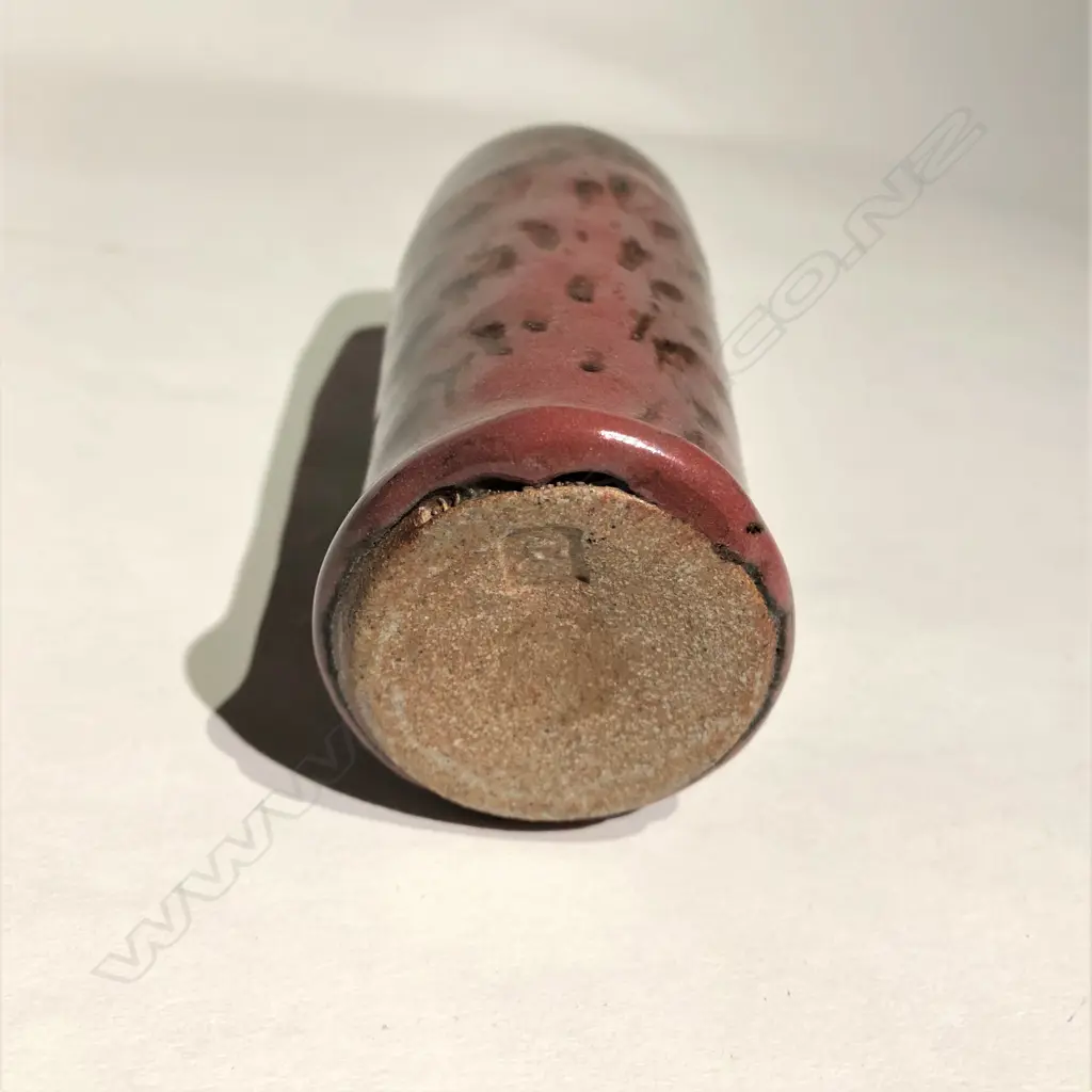 Graeme Storm stoneware small vase Image 1++