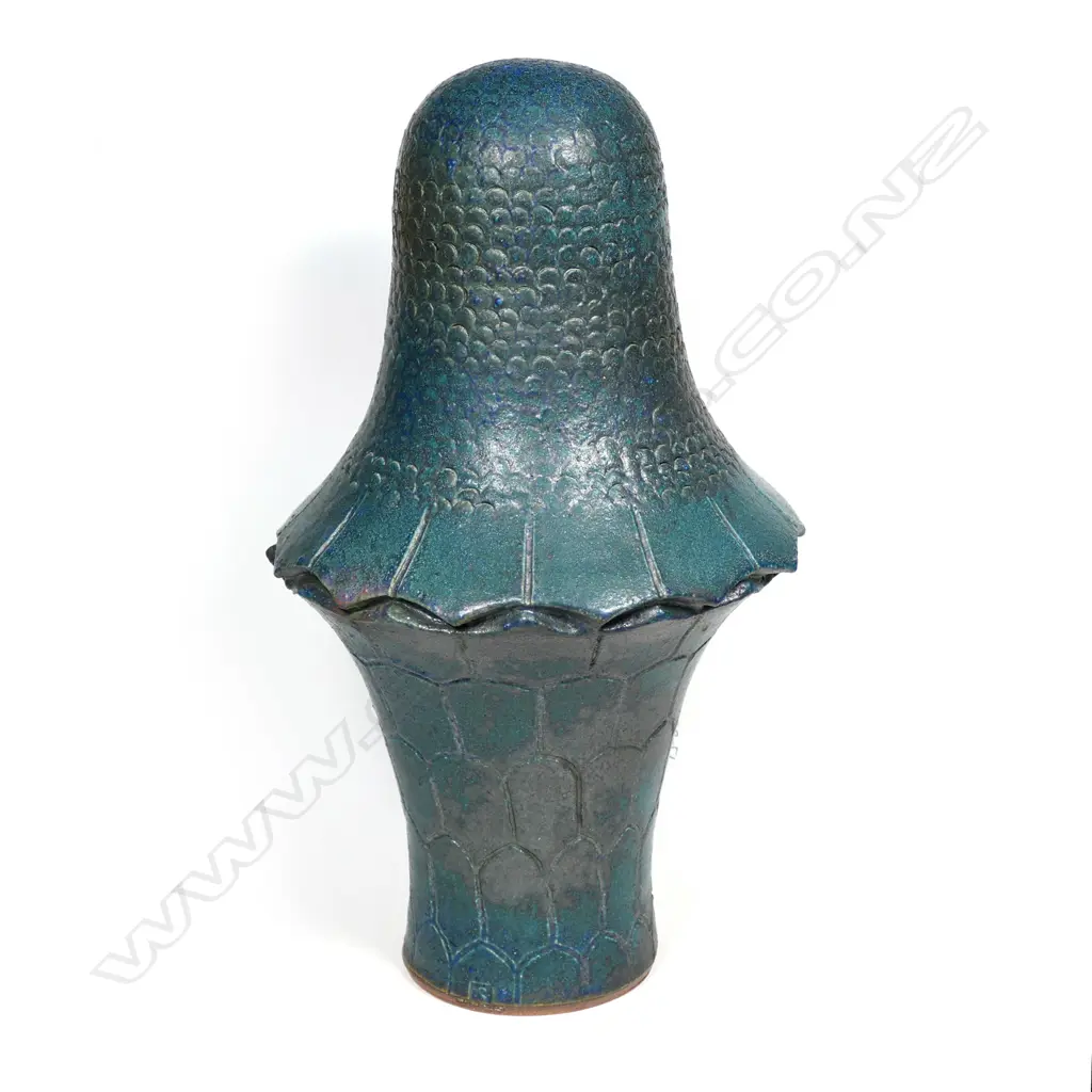 Graeme Storm stoneware sculpture Image 1++