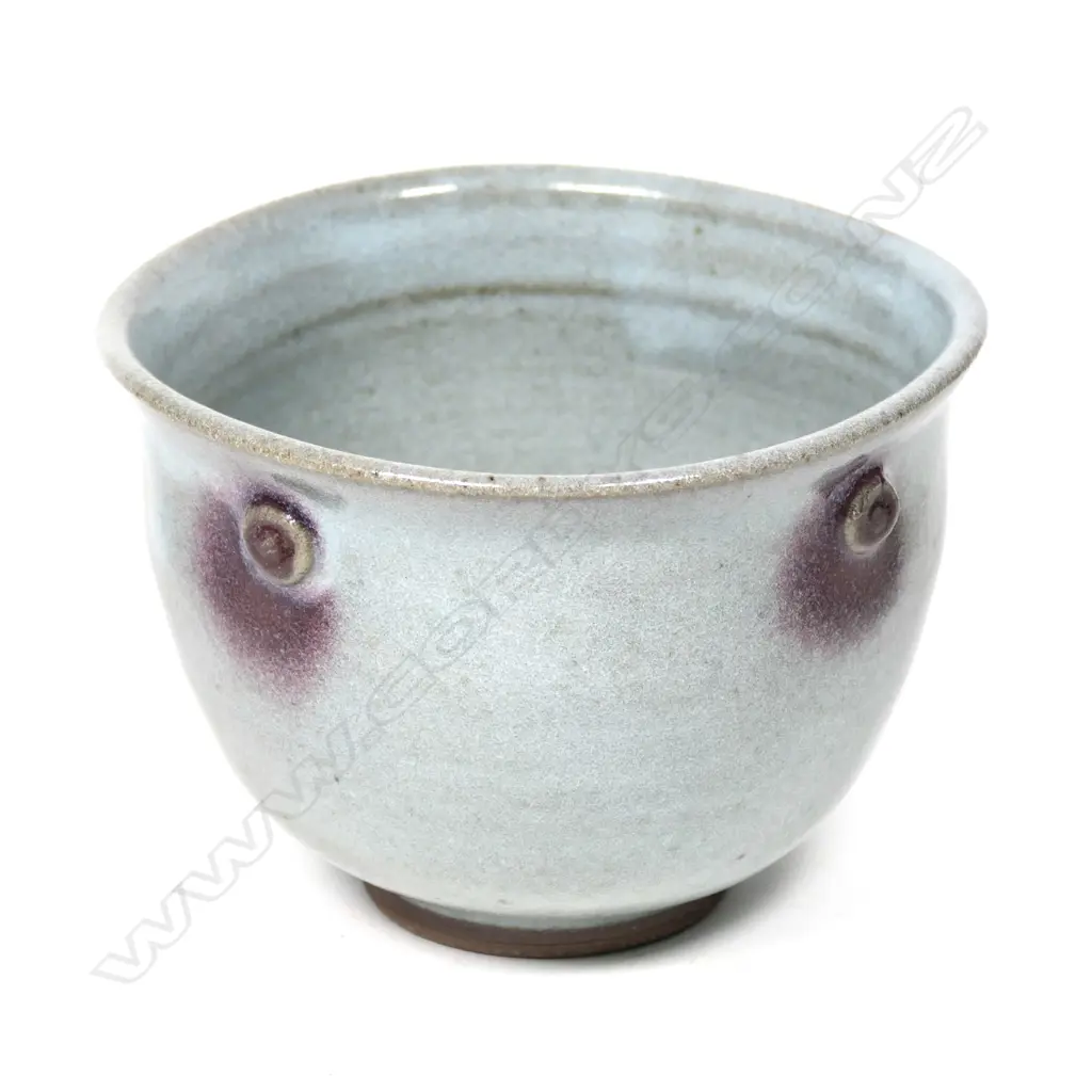 Graeme Storm stoneware squared bowl Image 1++