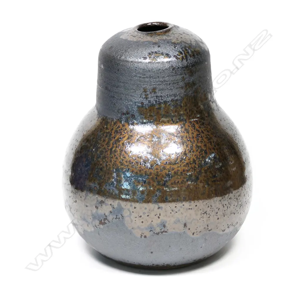 Graeme Storm stoneware melon form vase Image 1++