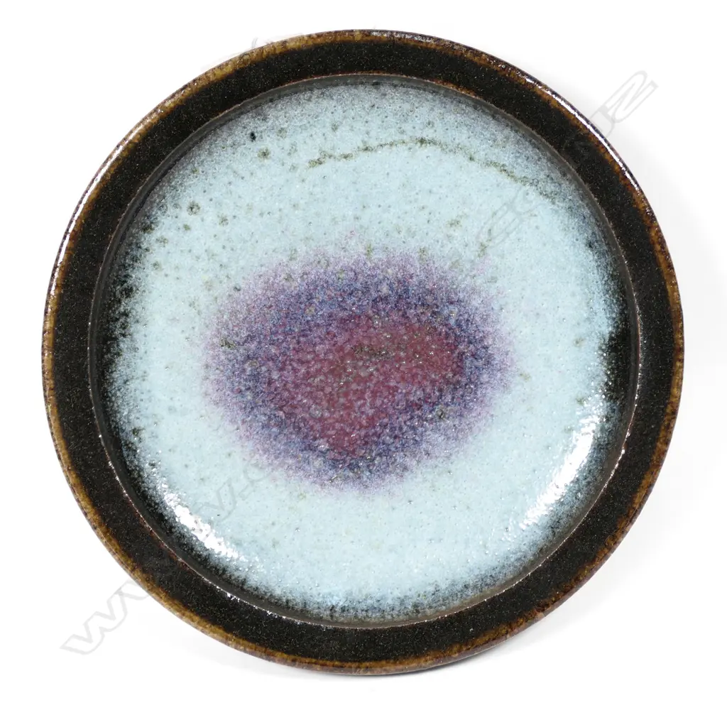 Graeme Storm stoneware small dish Image 1++