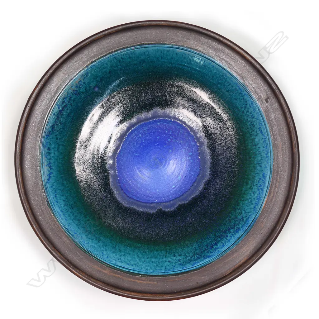 Graeme Storm stoneware large shallow bowl Image 1++