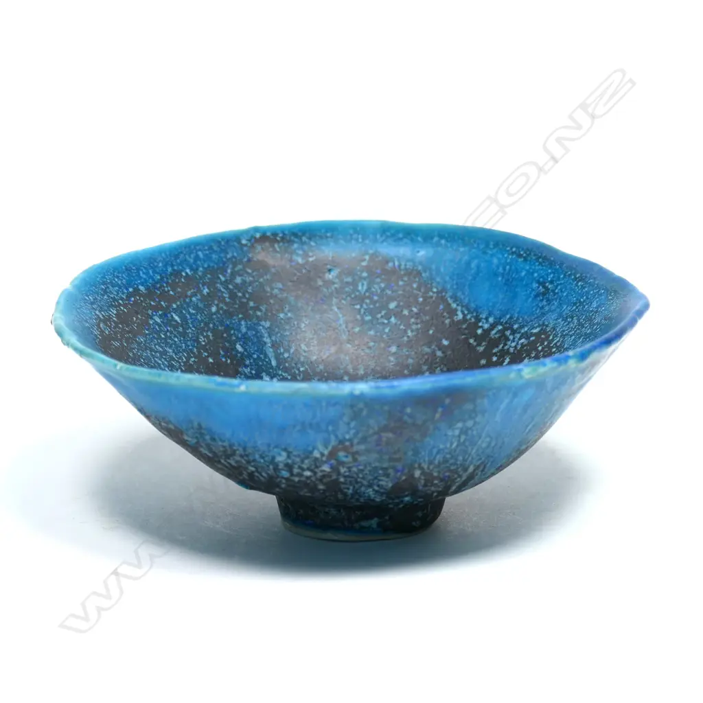 Graeme Storm pinch pot Image 1++