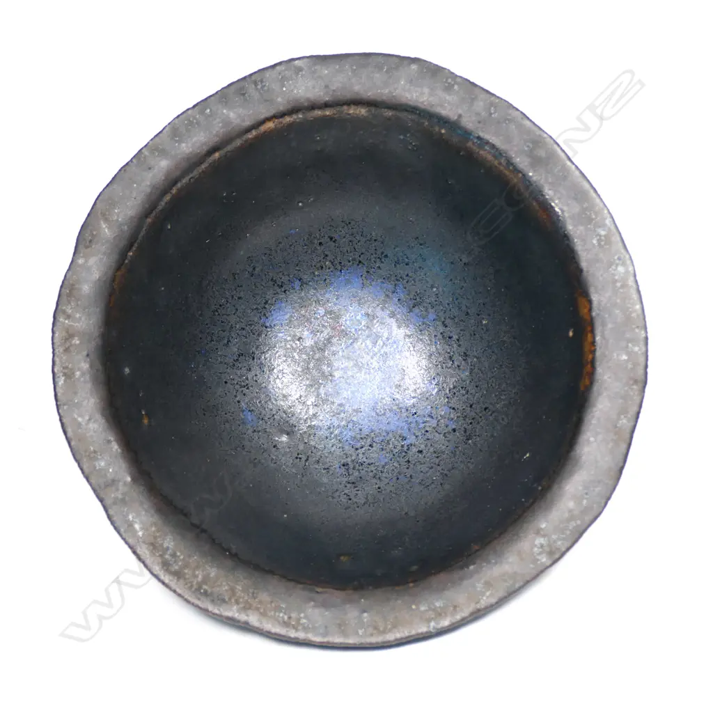 Graeme Storm stoneware pinch pot Image 1++