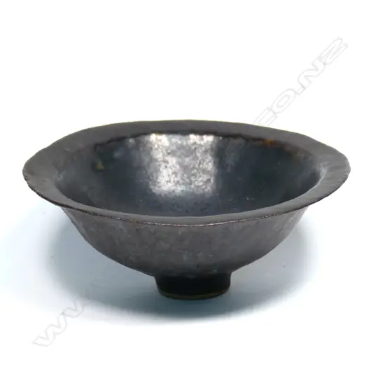Graeme Storm stoneware pinch pot