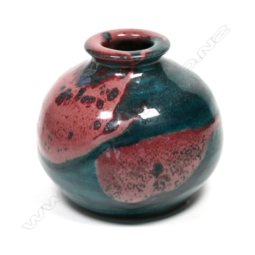 Graeme Storm stoneware vase Image 1++
