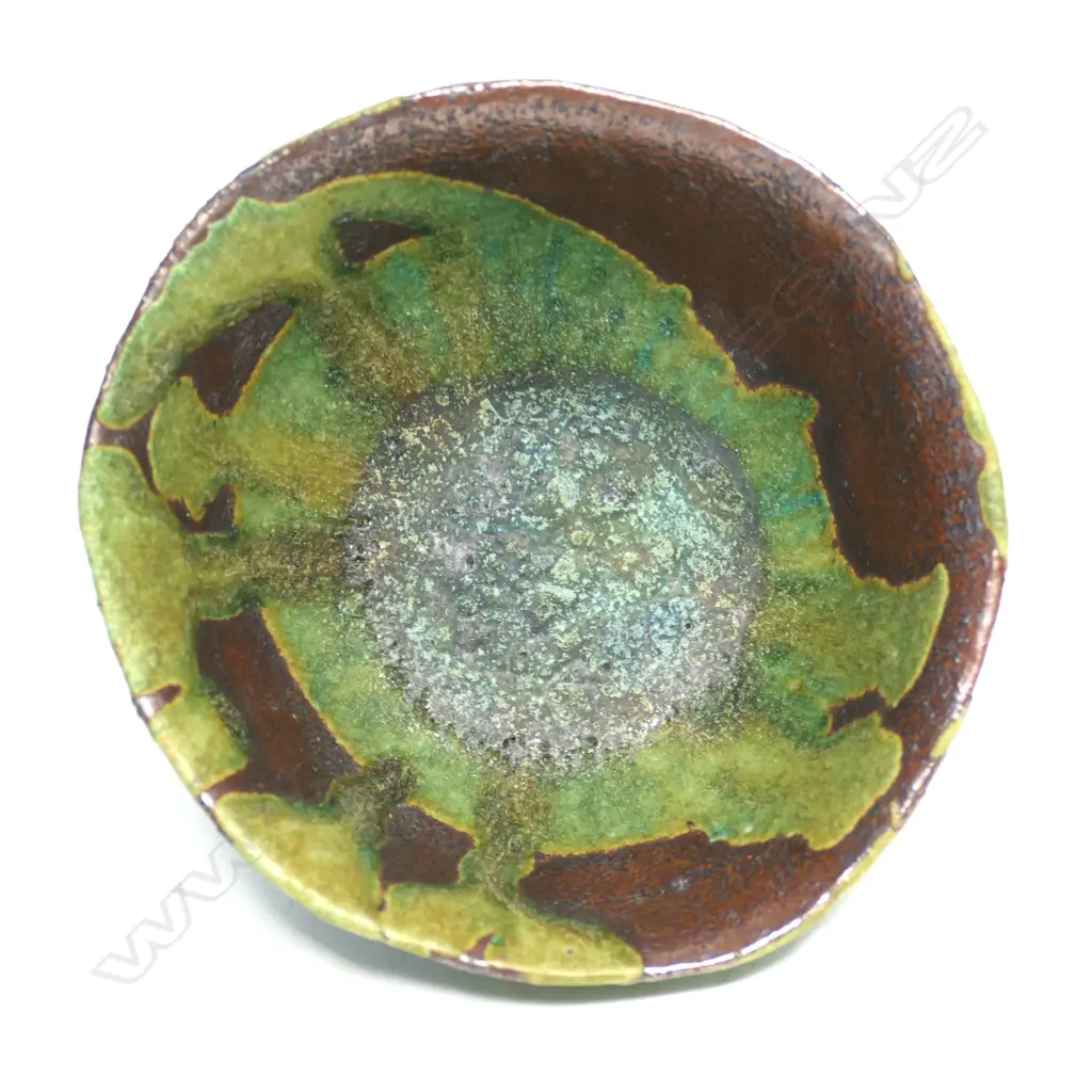 Graeme Storm stoneware pinch pot Image 1++