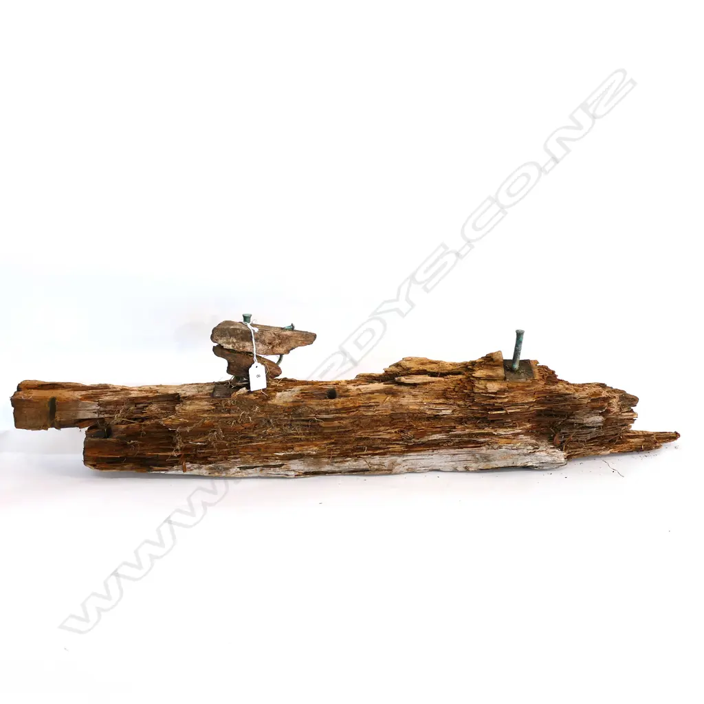 (M30) PIECE OF DISTRESSED SHIPWRECK TIMBER WITH COPPER TRENNILS. L.870mm Image 1++