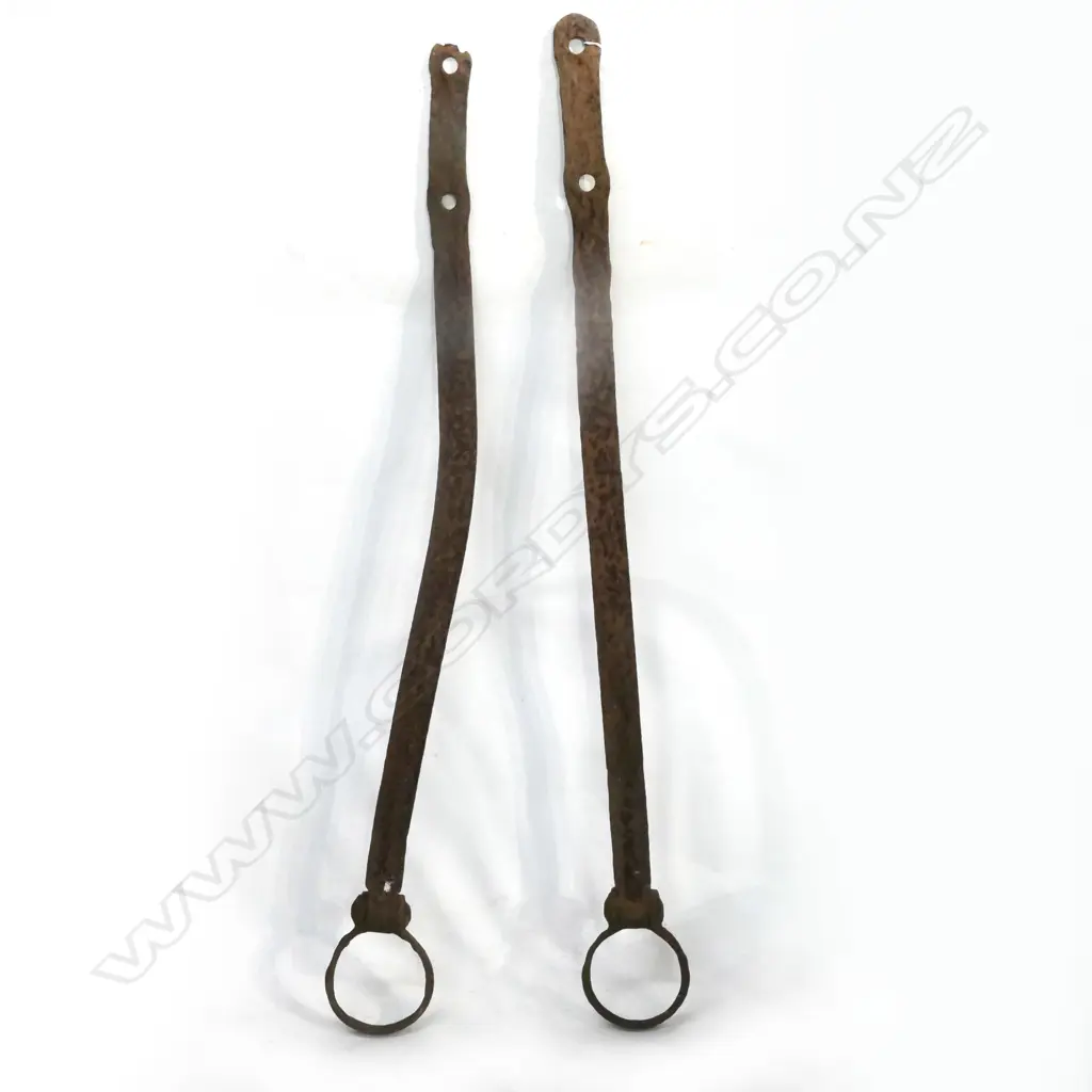 (M40) TWO IRON CHAIN PLATES, EX MEIKLEJOHN SCOW, MAHURANGI... Image 1++