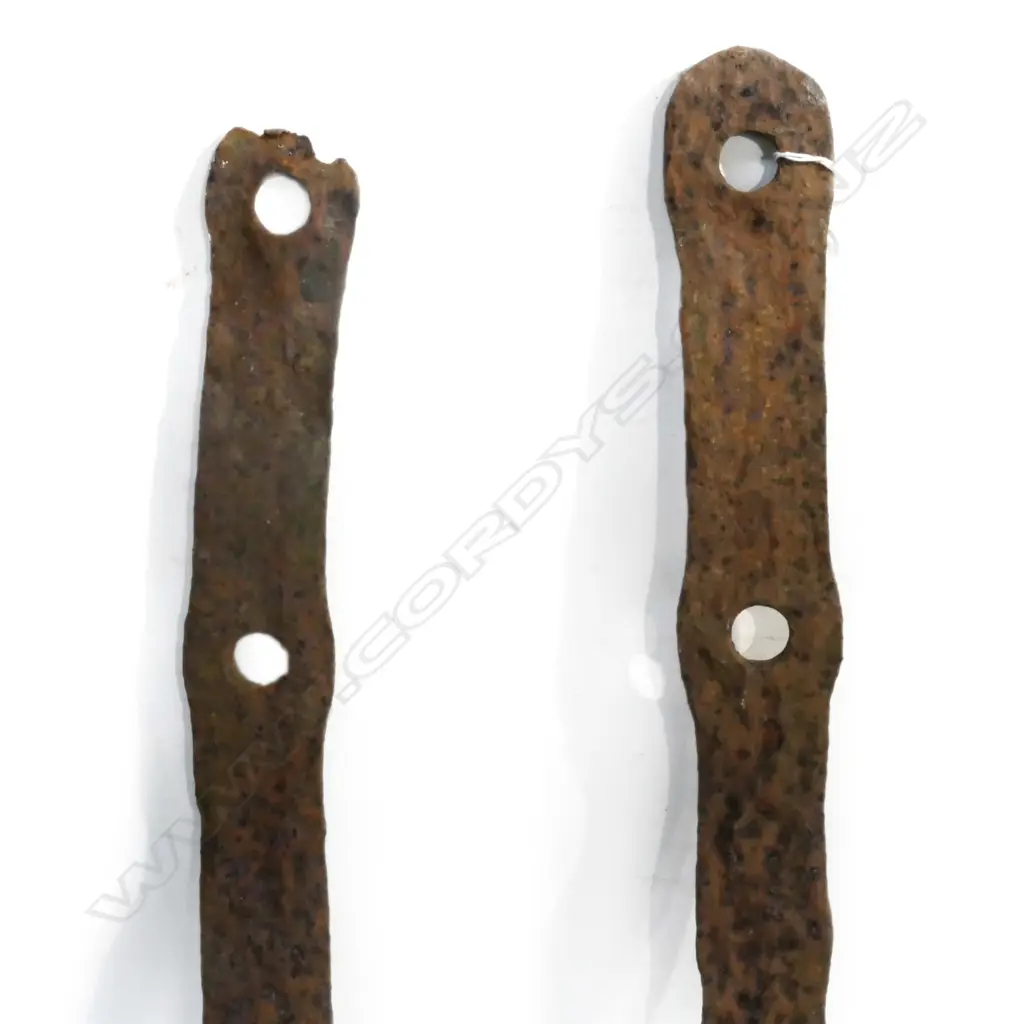 (M40) TWO IRON CHAIN PLATES, EX MEIKLEJOHN SCOW, MAHURANGI... Image 1++