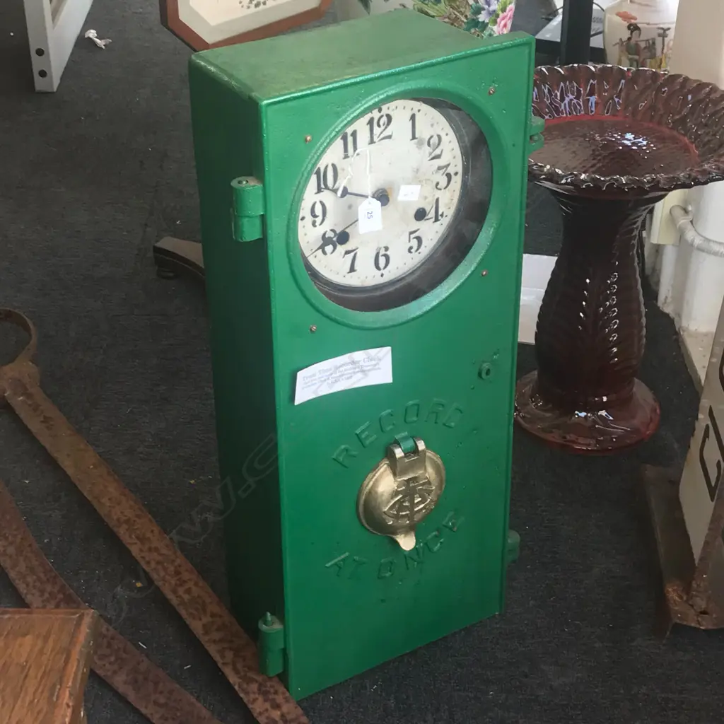 CLOCK TRAM TIMER/RECORDER. AUCKLAND TRAMWAYS. IN CAST IRON CASE. CINCINNATI TIME RECORDING Co. Image 1++