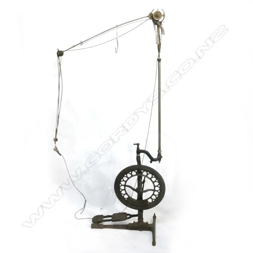 (P45) DENTAL DRILL, CAST IRON FOOT OPERATED Image 1++
