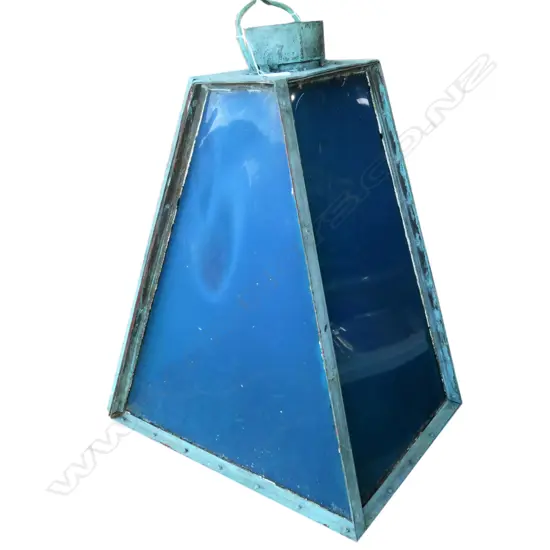 (M36) HARBOUR NAVIGATIONAL LAMP FROM PORT CHALMERS,...