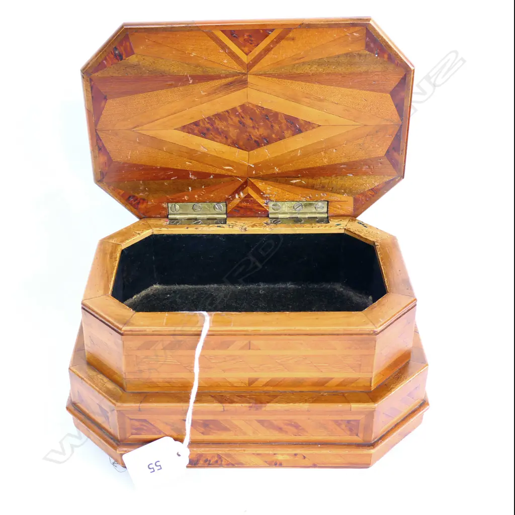 LOZENGE SHAPED NATIVE TIMBERS INLAID BOX. L.230mm Image 1++