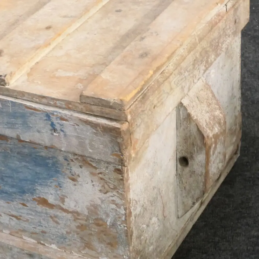 SEAMAN'S FOOTLOCKER, OLD PAINT FINISH. BLOCK HANDLES LACKING ROPE TO ONE SIDE Image 1++