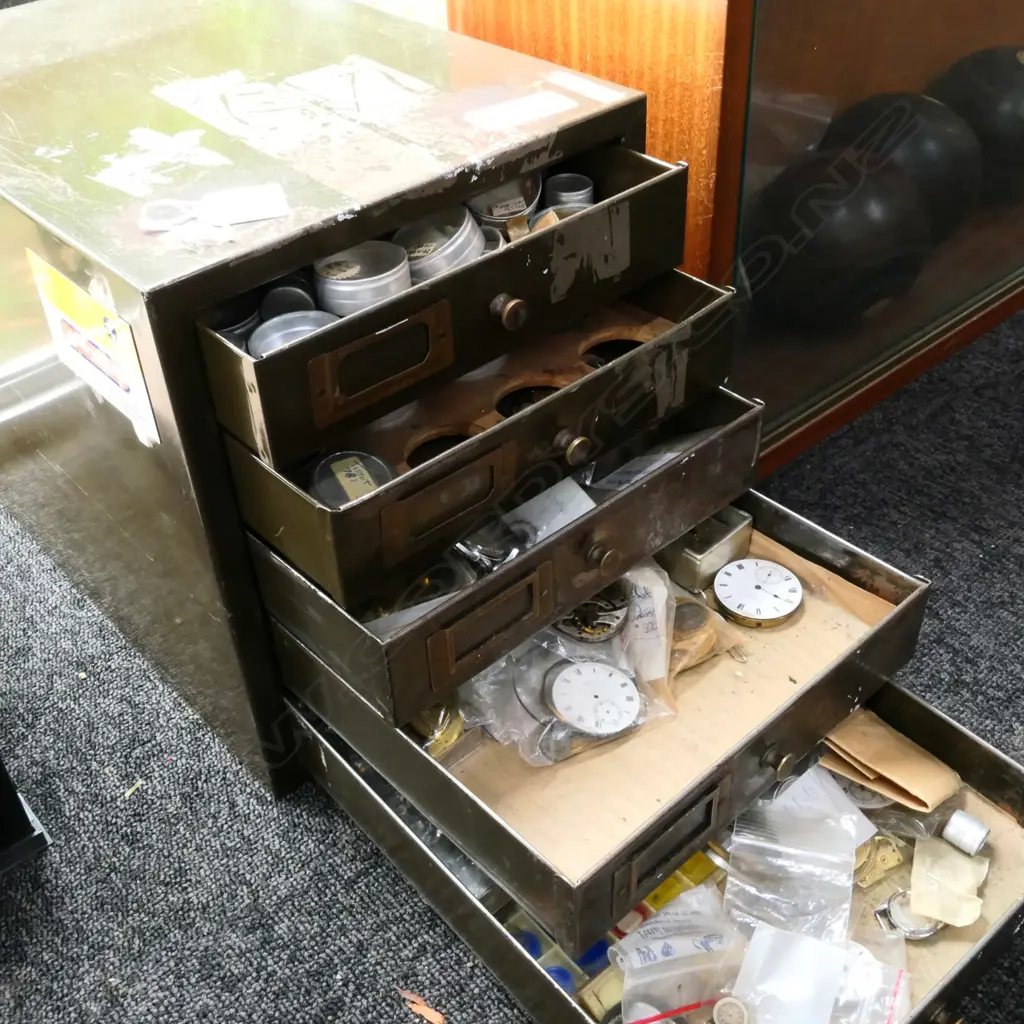 (H28) 5 DRAWER FILER WITH VARIOUS WATCHMAKERS' PARTS. L.380mm Image 1++