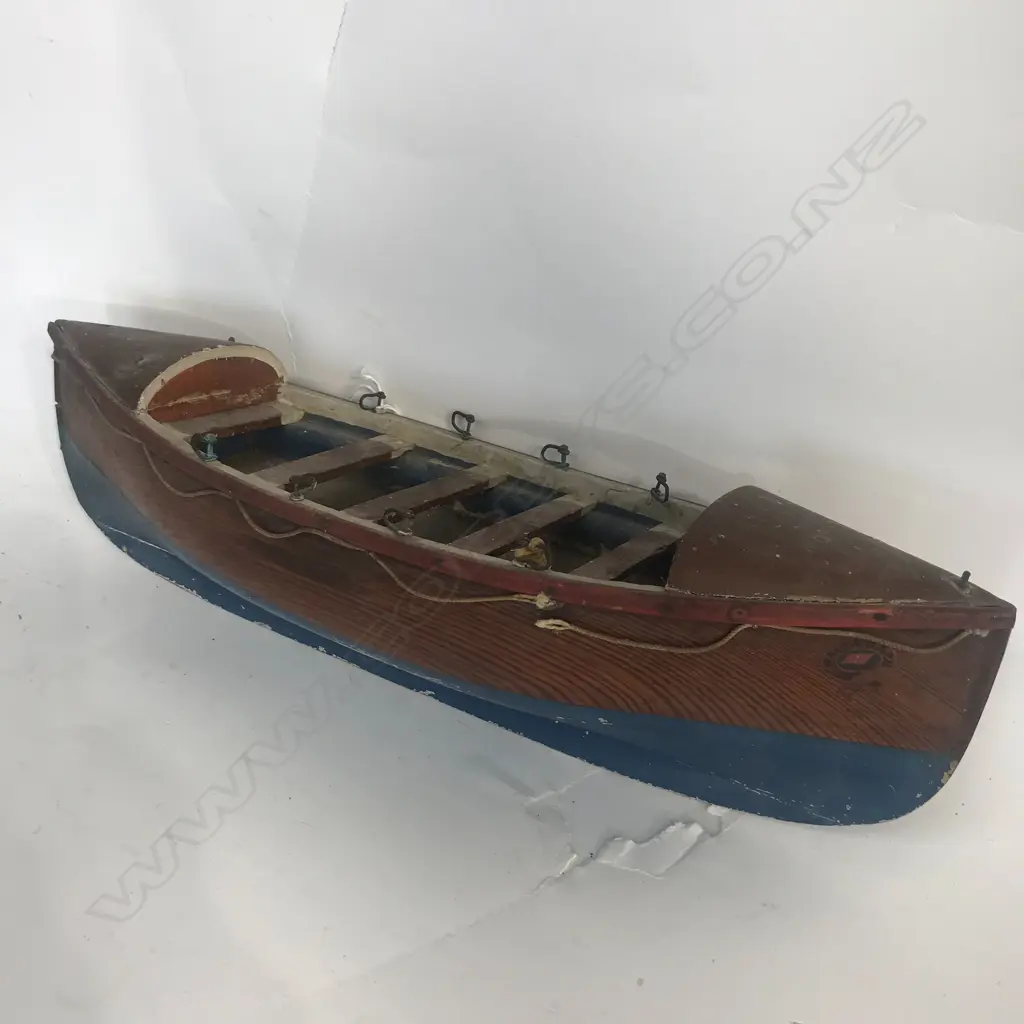 PERIOD MODEL LIFEBOAT FROM “S.S.WAIRARAPA”, Image 1++