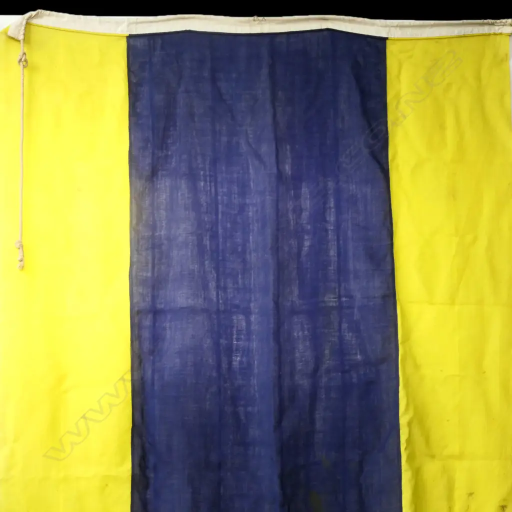 (M53) SHIPS SIGNALLING FLAG (YELLOW/BLUE) 1600 x 1000mm Image 1++