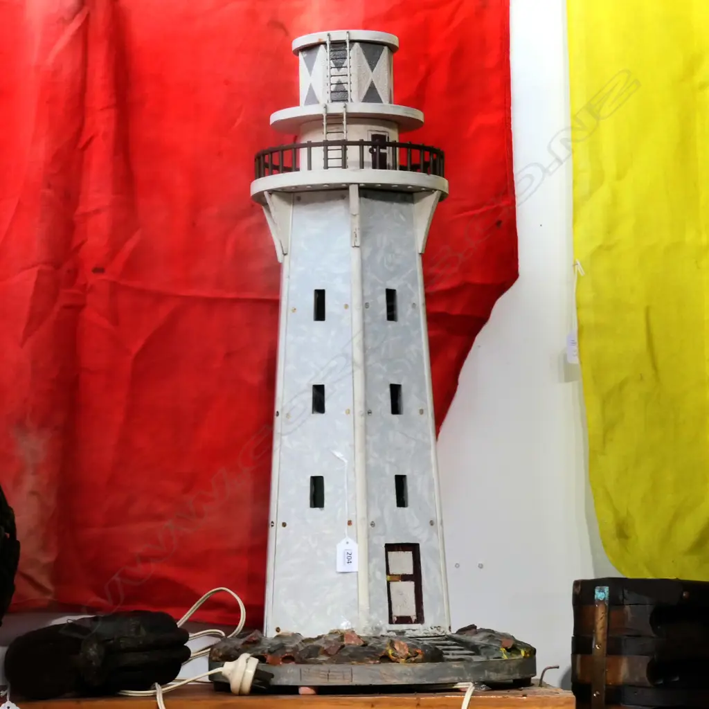 (M47) MODEL OF LIGHTHOUSE. SCRATCH BUILT. NORTHLAND ORIGIN. H.770mm Image 1++