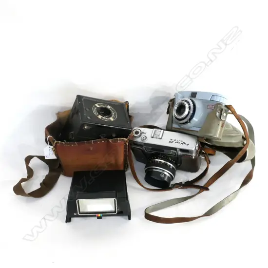 ASST BOX BROWNIE AND FUJICA SLR CAMERAS