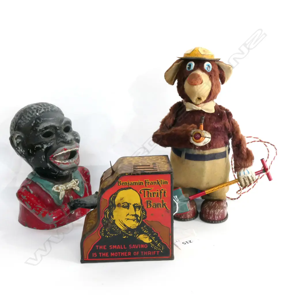 JAPANESE BATTERY OP 'PIONEER BEAR', LOUIS MARX TIN PLATE CASH REGISTER MONEY BOX & CAST IRON MONEY BOX Image 1++