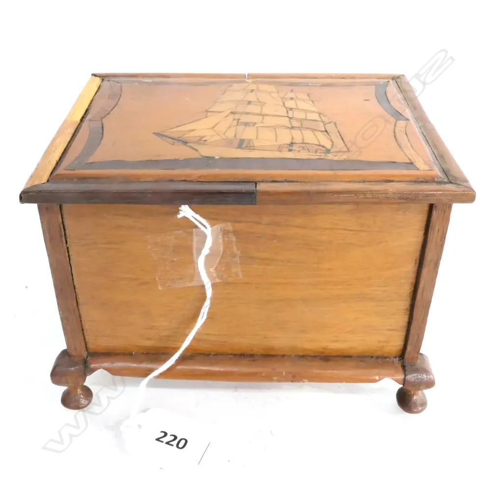 (M49) KAURI INLAID TRINKET BOX w SCHOONER TO LID. W.150mm Image 1++