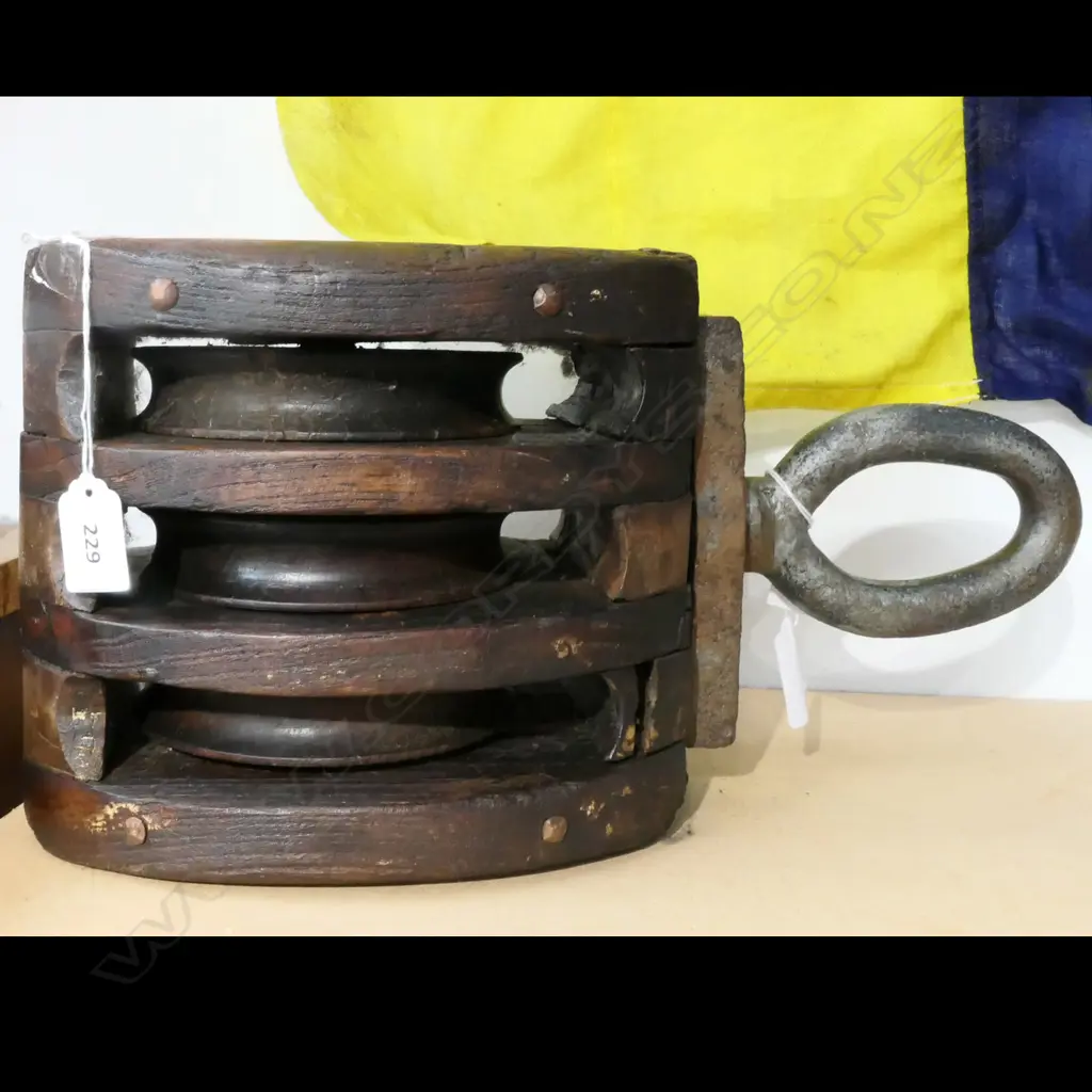 (M1) TRIPLE SHEAVE SHIPS BLOCK. H.380mm Image 1++