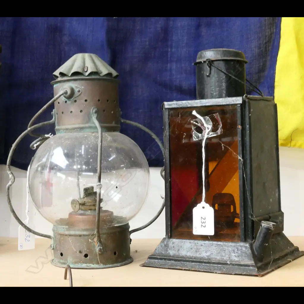 (M24) TOM BOLLINS LAMP CLEAR GLASS, SMALL & ANOTHER SQUARE w RED AMBER GLASS H.240mm Image 1++
