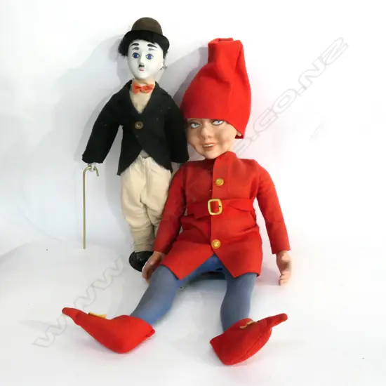 ELF DOLL (APPROX H.580mm); CHARLIE CHAPLIN DOLL & BOXED SET CHILD'S BAGPIPES