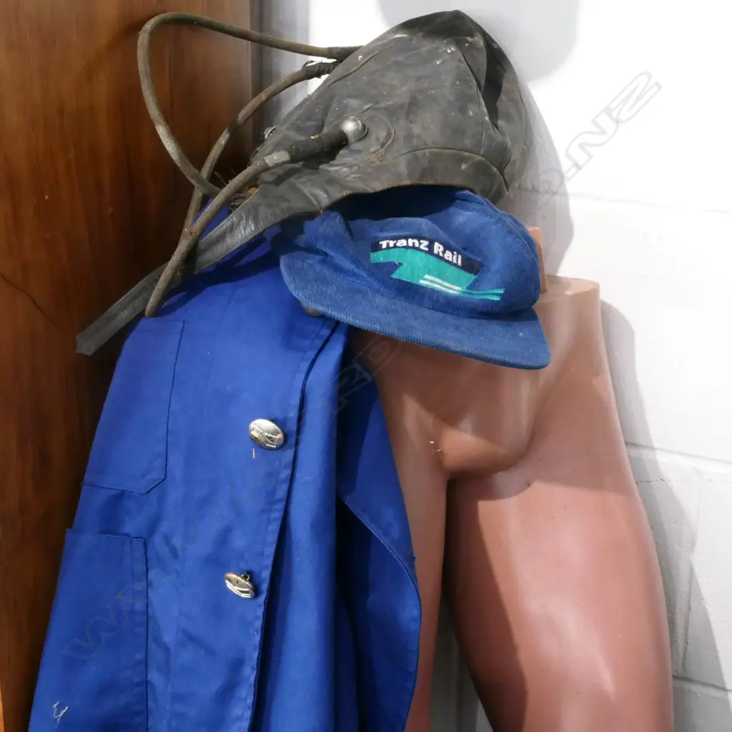 NZ AIRFORCE DRESS JACKET, MALE MANEQUIN, LEATHER FLYING HELMET, TRANSRAIL CAP & JACKET Image 1++