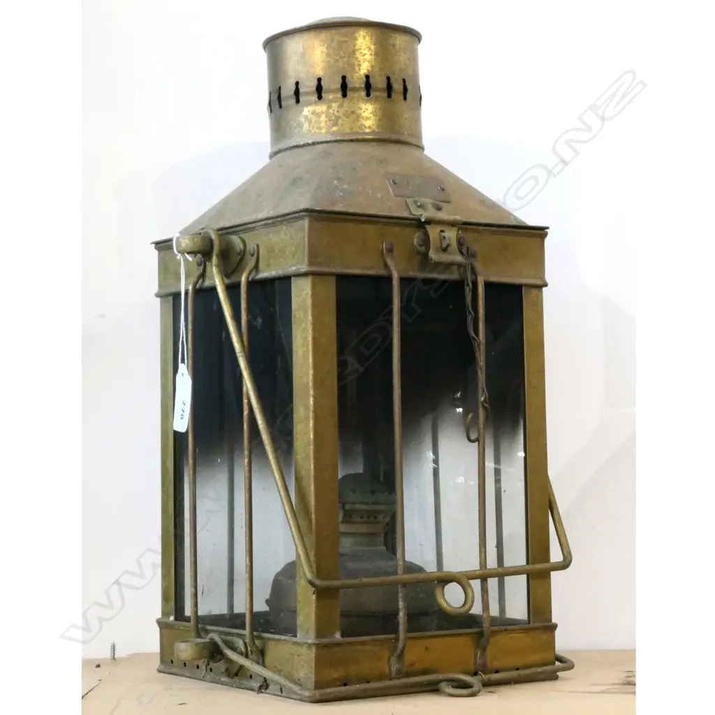 (M41) BRASS SHIPS CARGO LIGHT, GT BRITAIN No.3954, 1939. H.460mm Image 1++