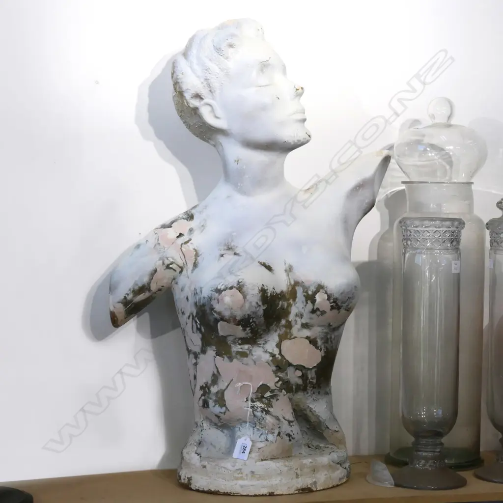 PLASTER FRAMED FEMALE TORSO MANEQUIN H.720mm Image 1++