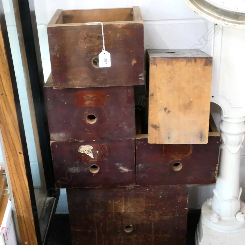 LOOSE DRAWERS FROM A CHEMIST'S 'DRUG RUN' (CHEST) & A SEL OF GLASS DRAWER PULLS Image 1++